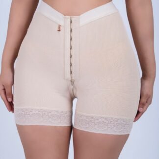 SHORT EXTREMO CON COSTURA